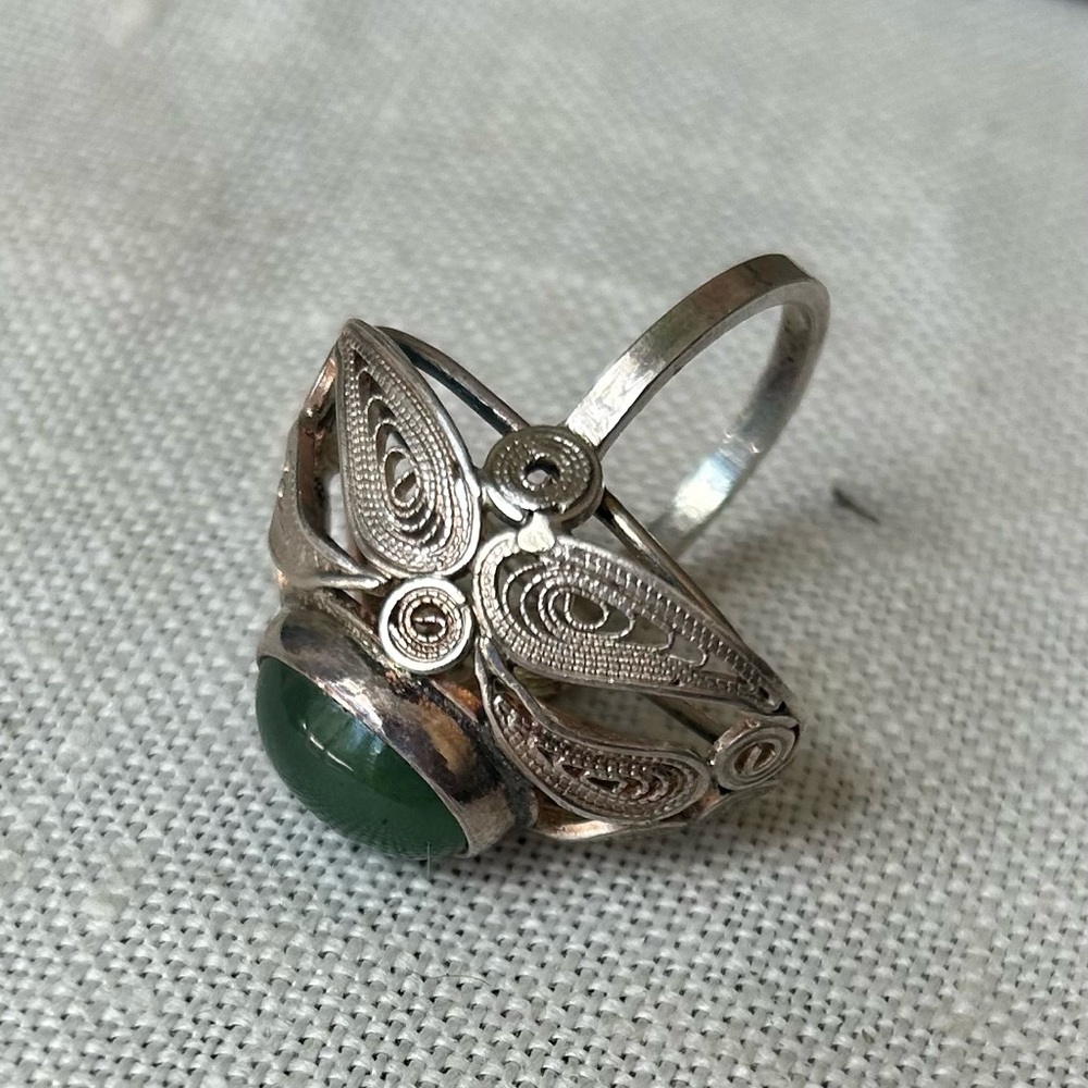 Antique Natural Jade Filigree Ring - Picture 9 of 12